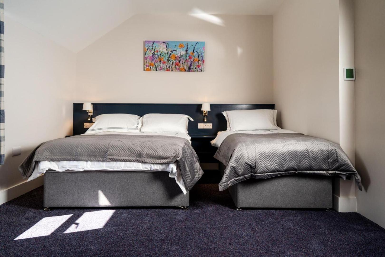 Bridge Inn Studio Apartments Donegal Town Exterior photo
